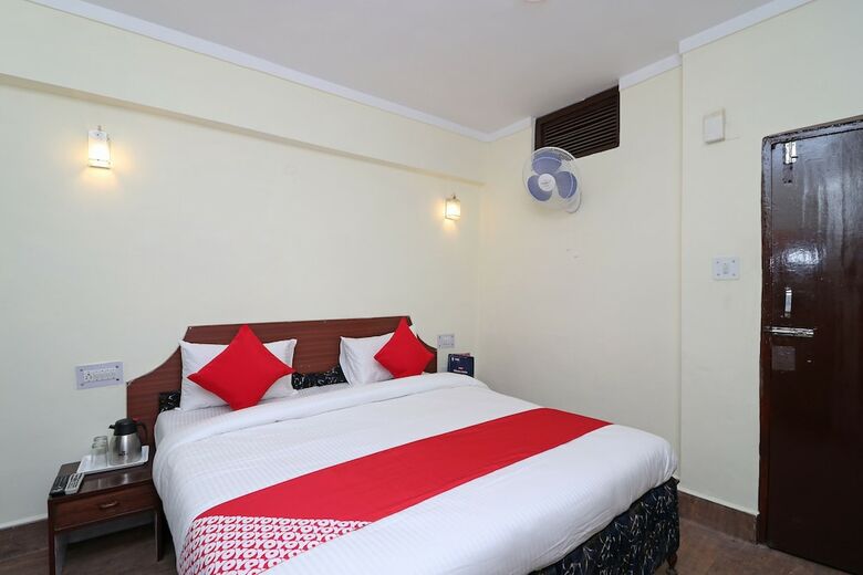 Oyo 13324 Hotel Anamika
