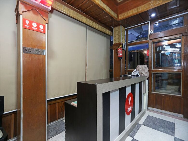 Oyo 12222 Hotel Silverton