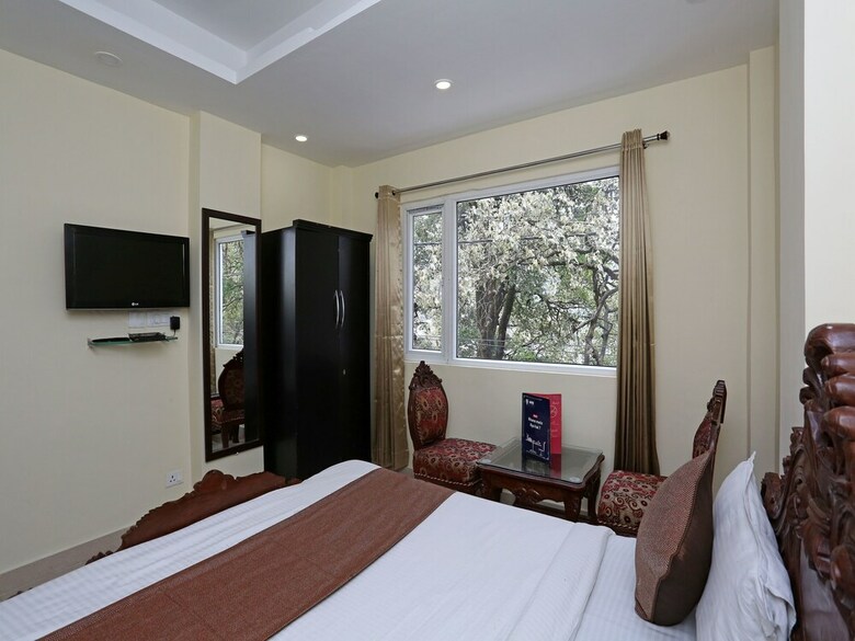 Oyo 13243 Hotel City Castle