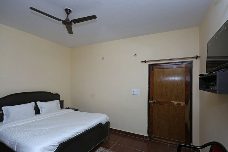 Hotel Oyo 12312 Home Lake View 2 Bhk Bhimtal