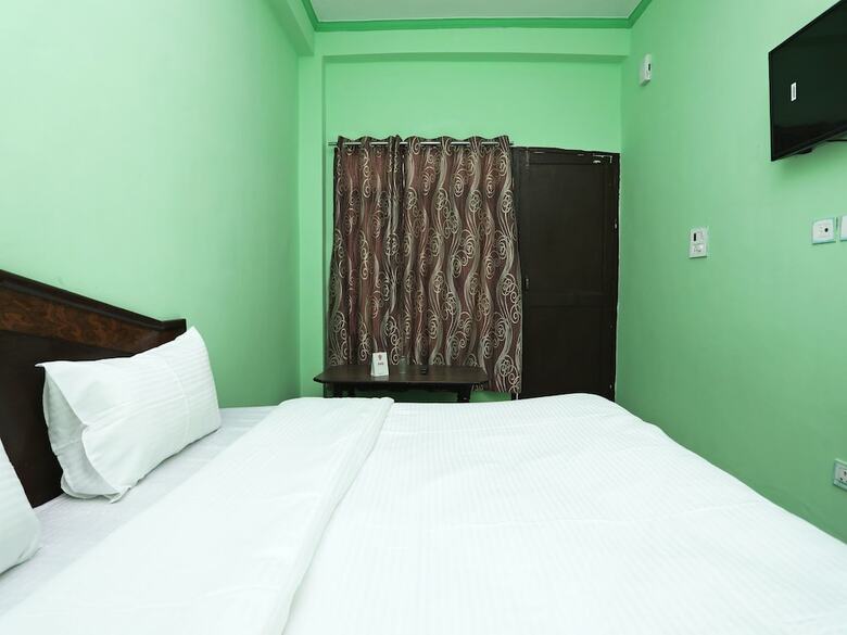 Hotel Oyo 13171 Home Exotic Studios Kempty Fall