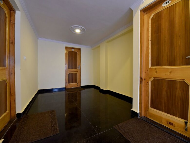 Hotel Oyo 13356 Himachal Heights