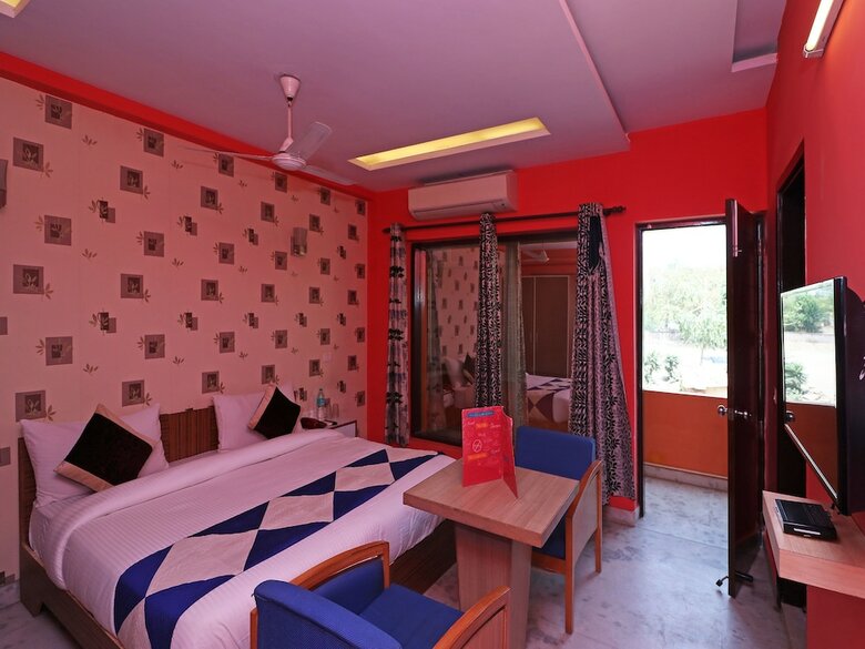 Hotel Oyo 13782 Om Villa