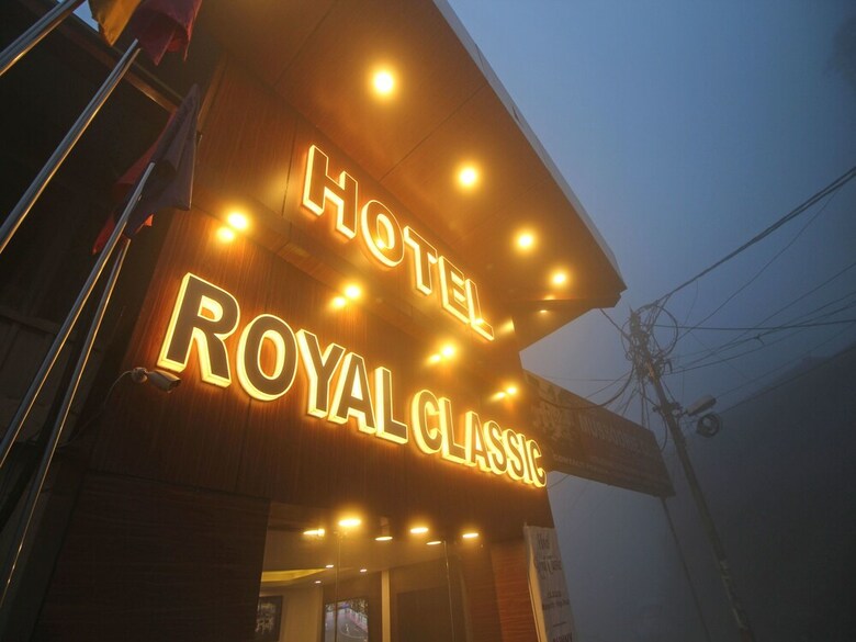 Oyo 6119 Hotel Royal Classic