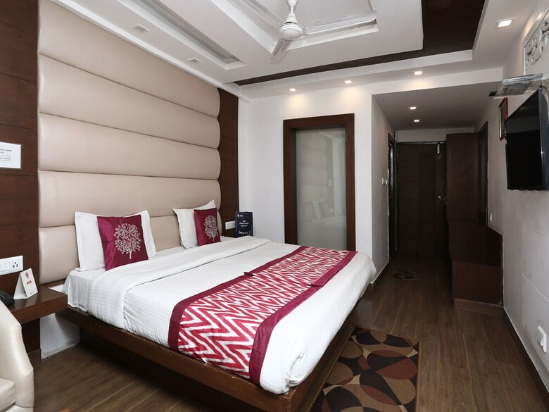 Oyo 6119 Hotel Royal Classic