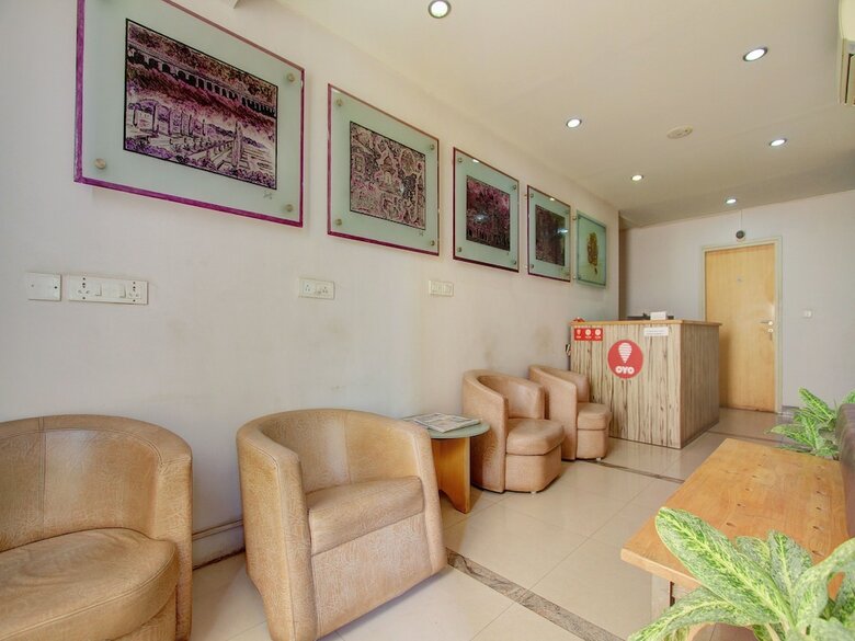 Oyo 11883 Hotel Purple Inn