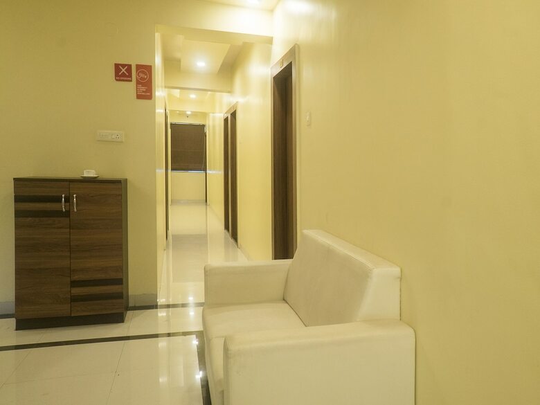 Hotel Oyo 11597 Aditi Executive