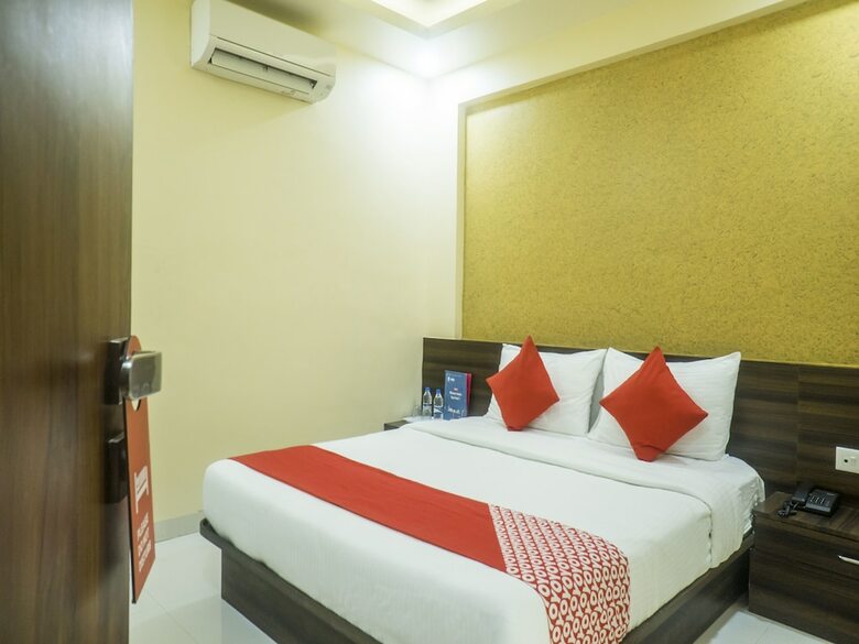 Hotel Oyo 11597 Aditi Executive