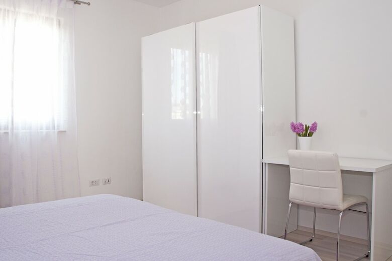 Apartments And Rooms Camaiore