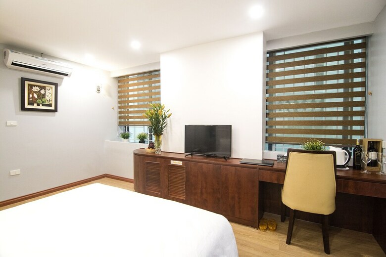 Canary Hotel & Apartment