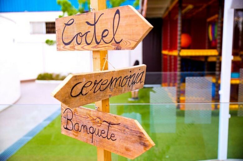 Hotel Restaurante Villa Ceut�