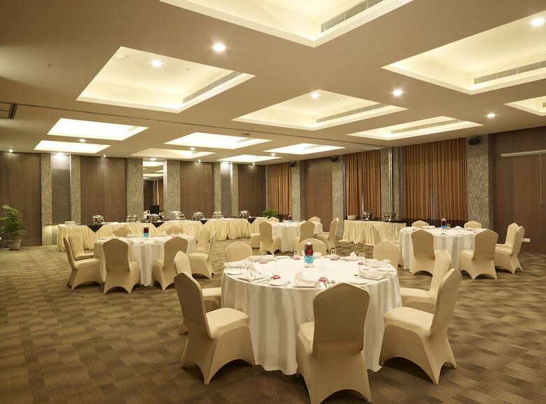 Hotel Grey Suit