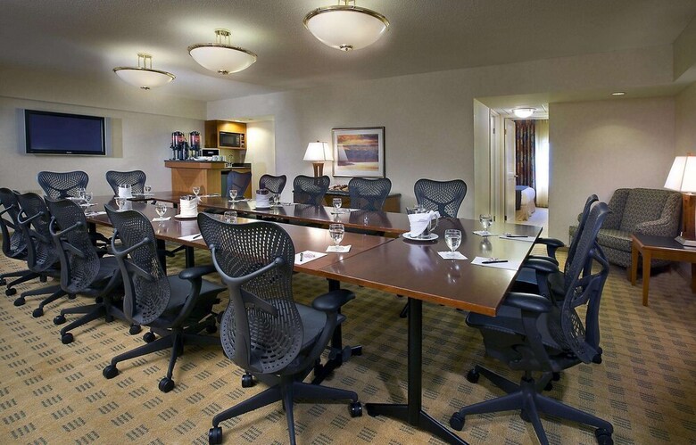 Hotel Doubletree Suites By Hilton Htl & Conf Cntr Downers Grove