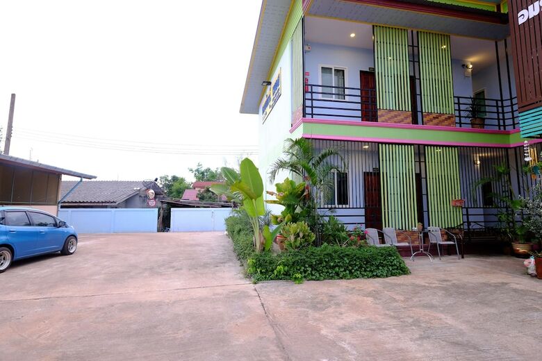 Hotel Amornrat Place