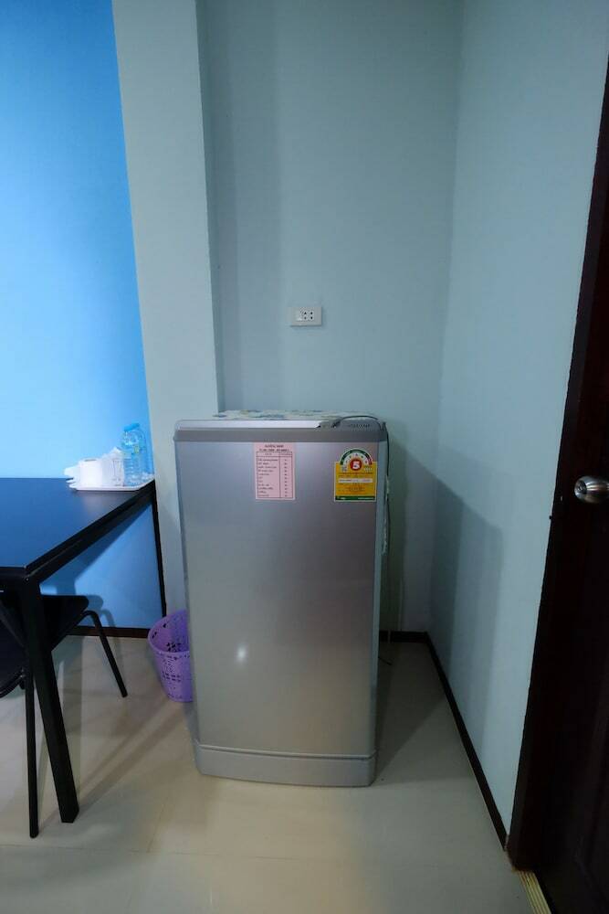 Hotel Amornrat Place