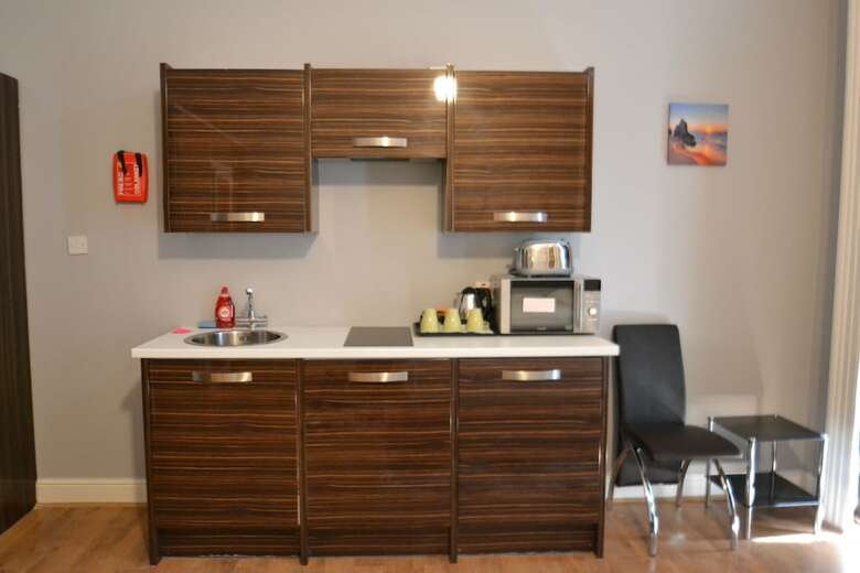 Hyde Park Suites - Apartments