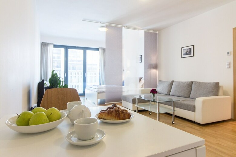 New Modern Apartment With Zizkov Parking
