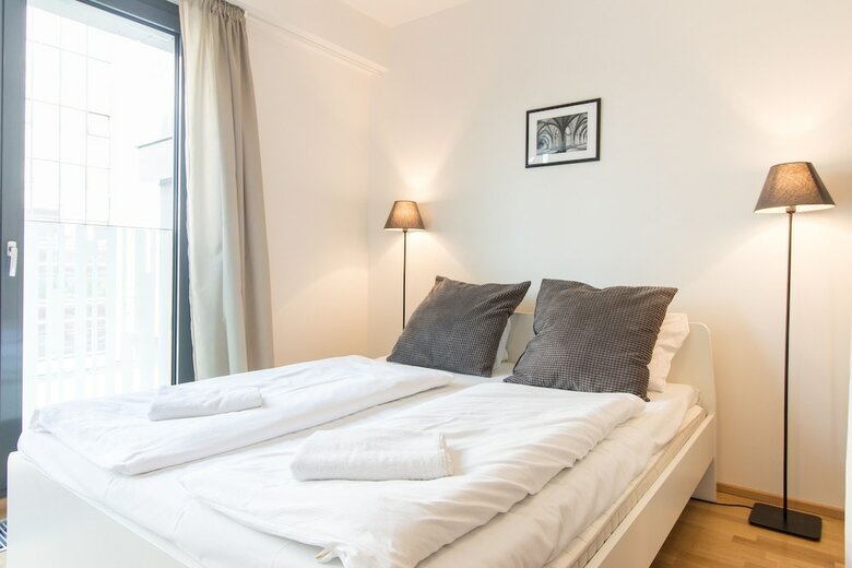 New Modern Apartment With Zizkov Parking