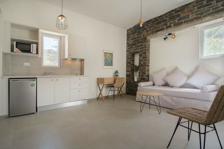 Apartamentos Vourkari Village