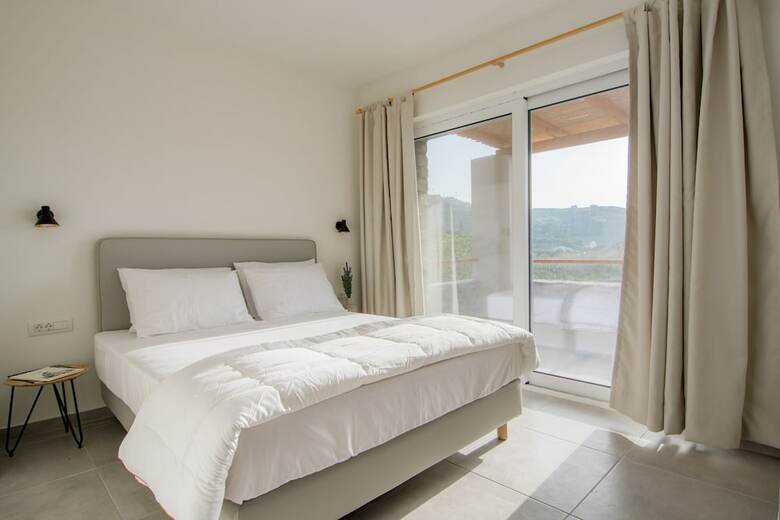 Apartamentos Vourkari Village