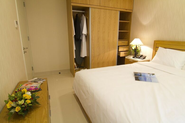 Apartamentos Mayfair Suites
