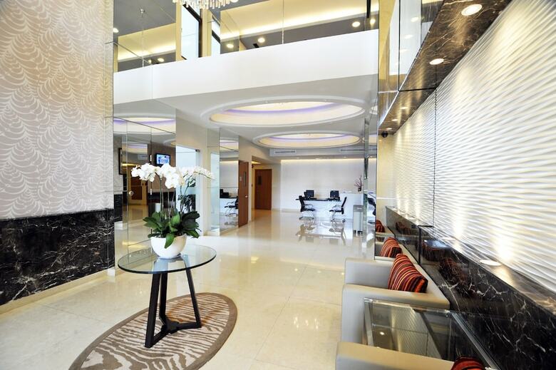 Apartamentos Mayfair Suites