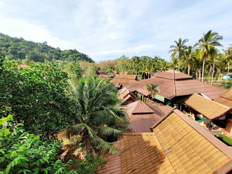 Hotel Grand Orchid Resort