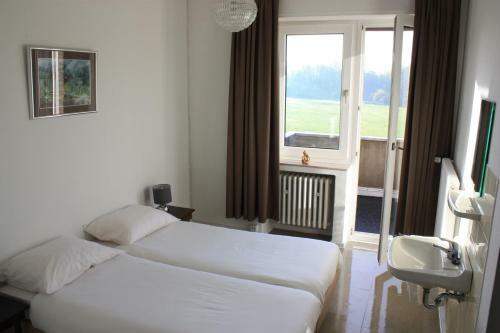 Hotel World House Wetten
