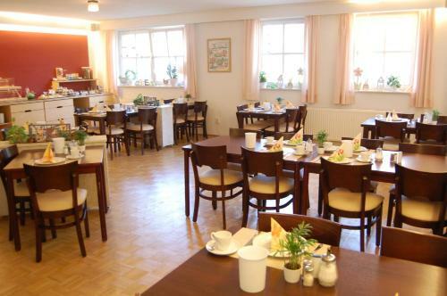 Hostal Stadthotel Am B�hnenhaus
