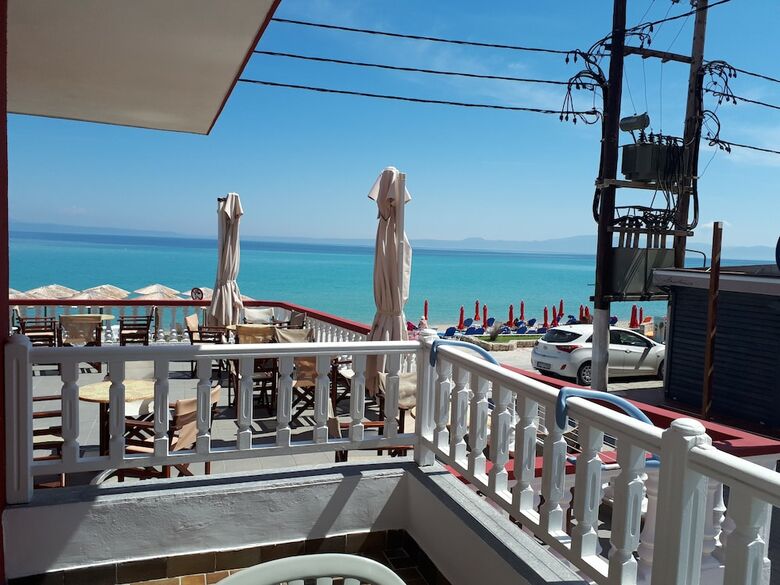 Summer Beach Hotel