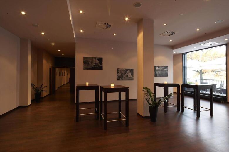 Intercityhotel Berlin Brandenburg Airport