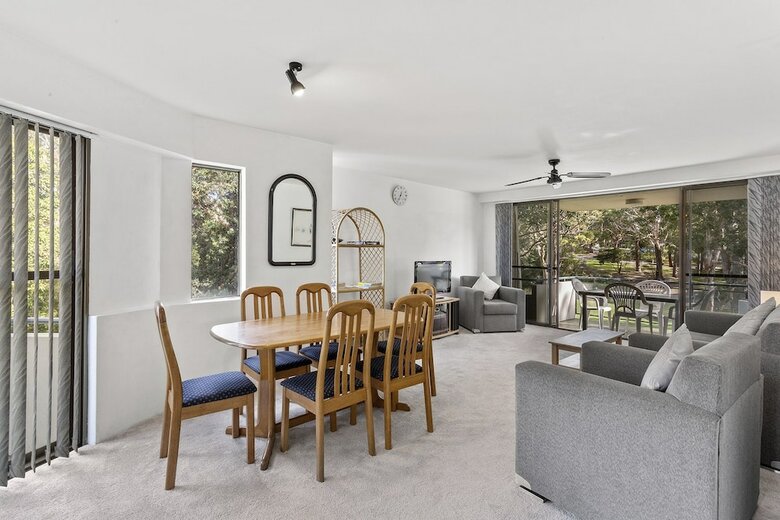 Apartamentos Mistral Court, Unit 7/17 Mistral Close