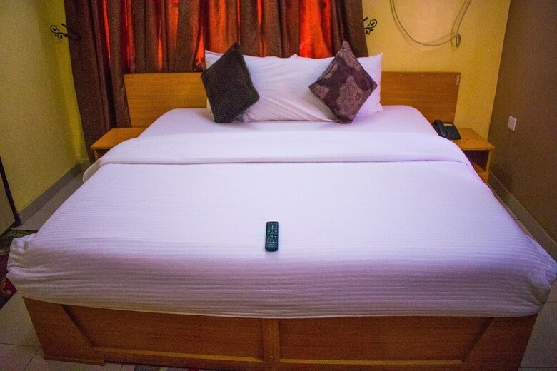 Hotel Esporta Suites (Agindingbi)