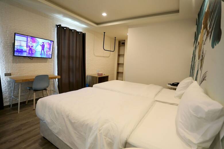 Hostal Bangkok Oasis Hotel