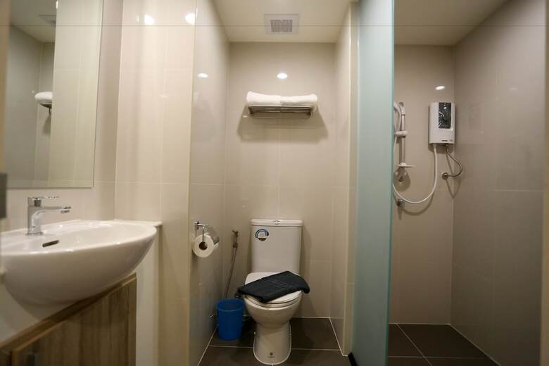 Hostal Bangkok Oasis Hotel