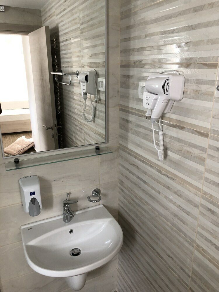 Aparthotel Almare Apartments  Budva