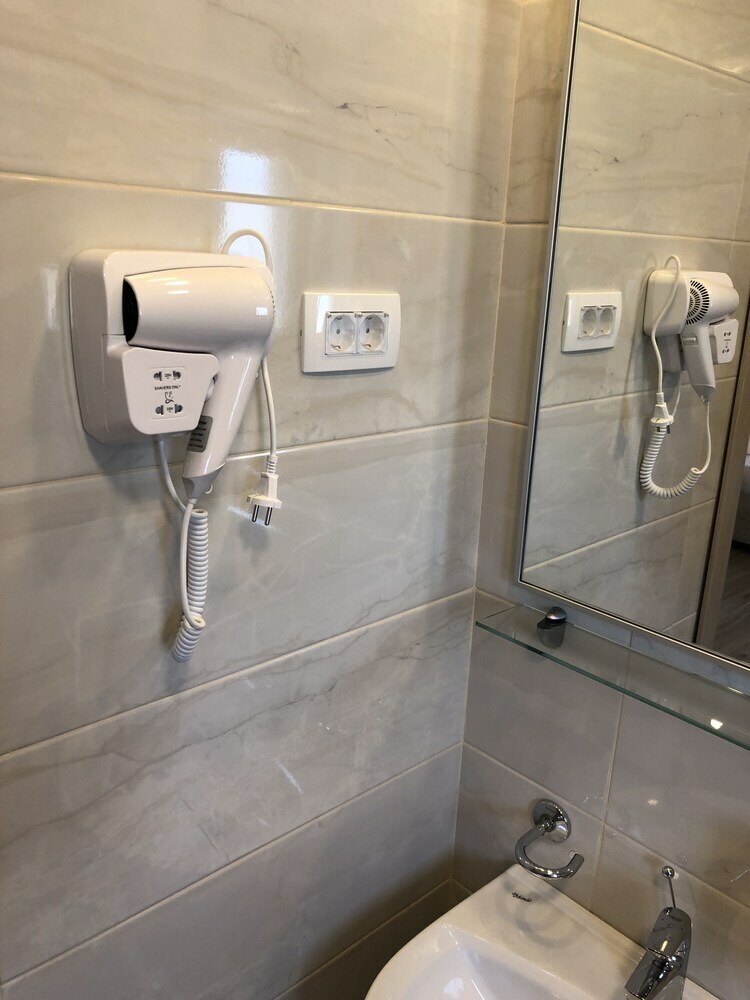 Aparthotel Almare Apartments  Budva