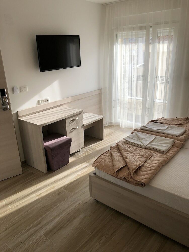 Aparthotel Almare Apartments  Budva