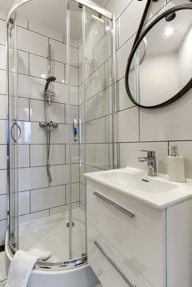 Unit Short Rent Apartment By Warsaw Metro Station