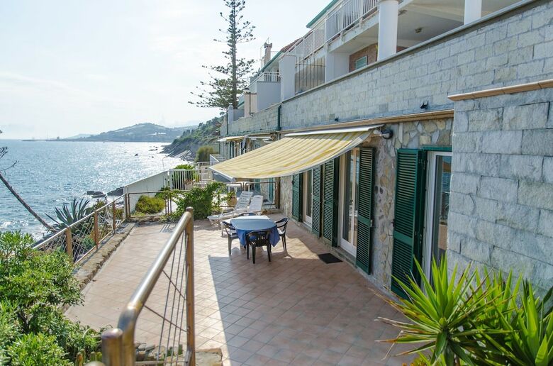 Dream Apartment By The Sea