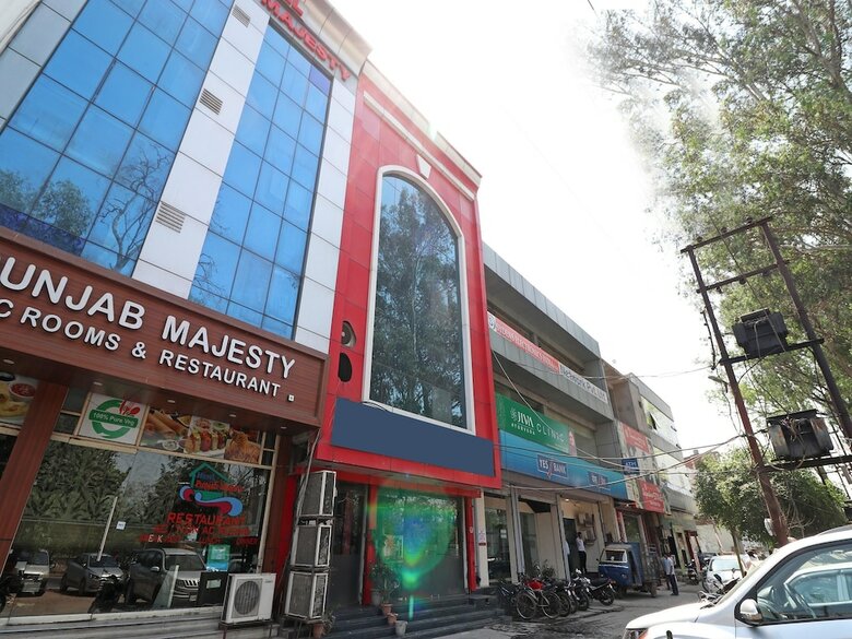 Hotel Oyo 13474 Punjab Regency