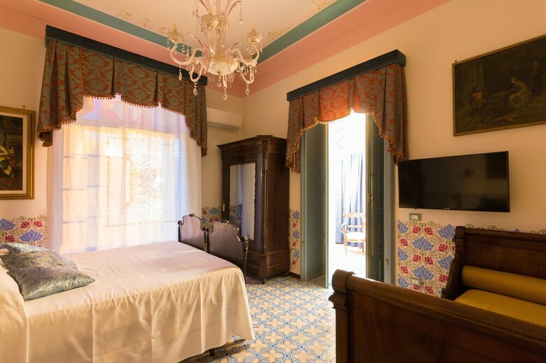 Bed & Breakfast Alexander Art Nouveau Suites