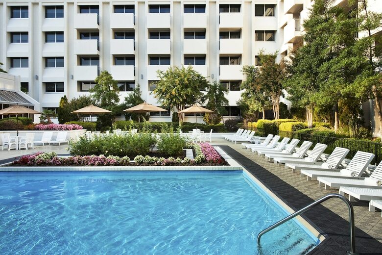 Hotel Sheraton Greensboro At Four Seasons
