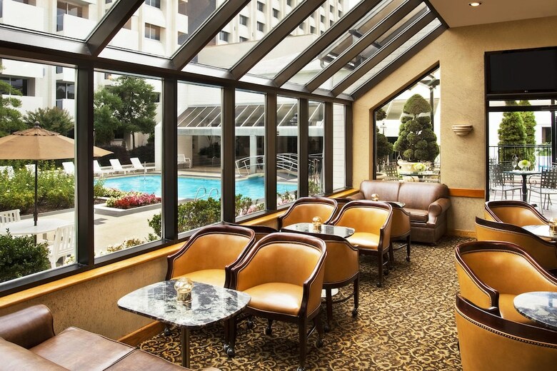 Hotel Sheraton Greensboro At Four Seasons