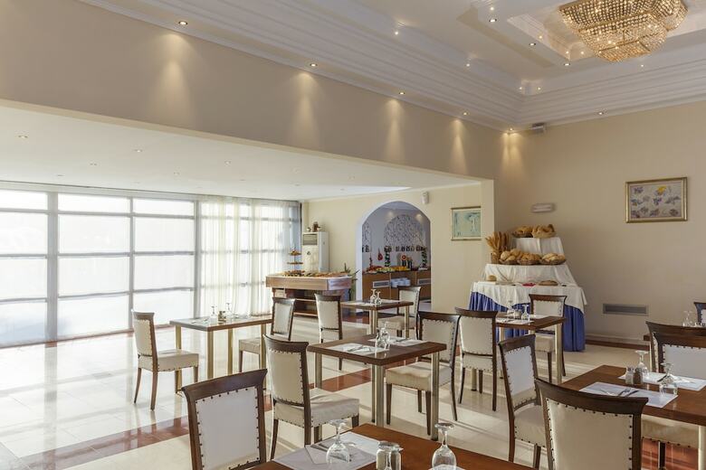 Hotel Costa Lindia Beach