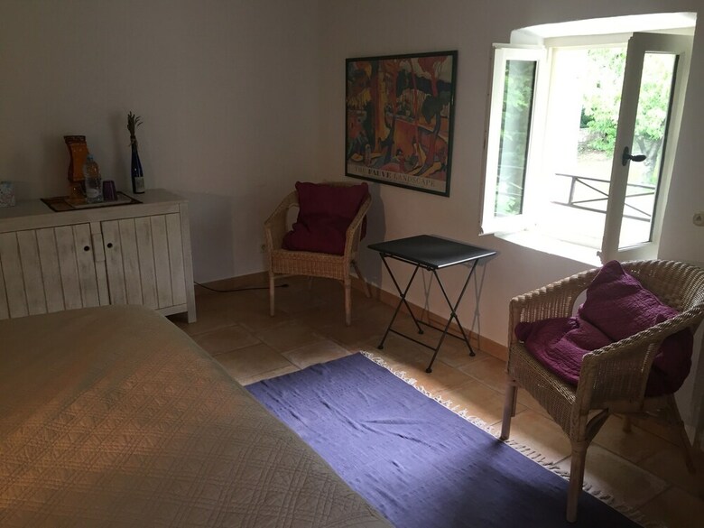 Hotel Chambres D'h�tes Et Mas - Les Bouisserettes