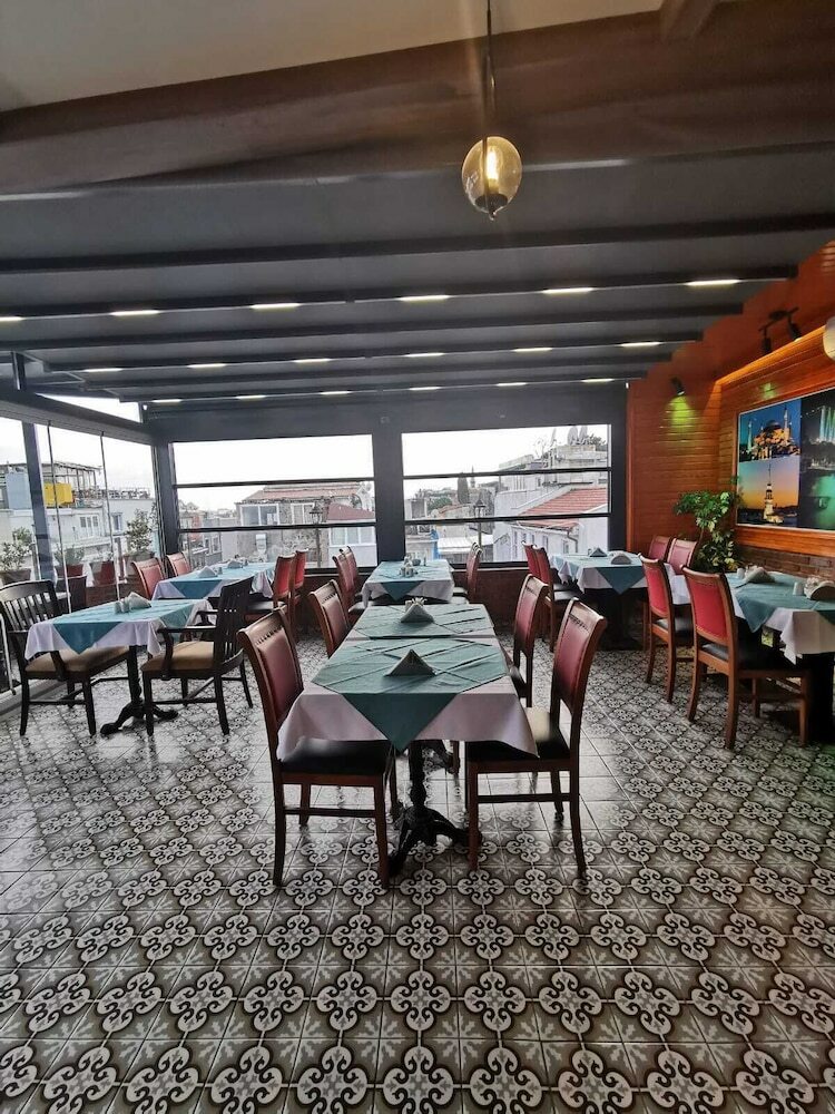 Agora Boutique Hotel & Bistro