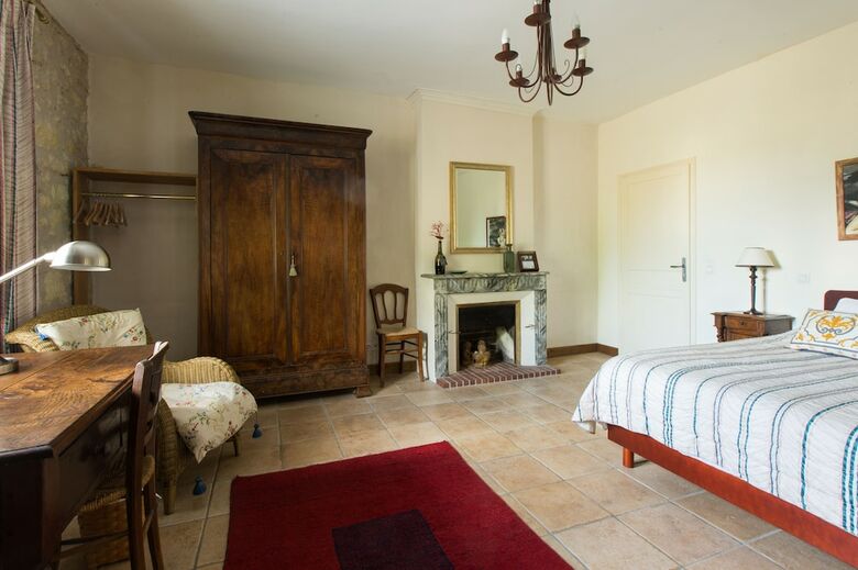 Bed & Breakfast La Rocheli�re