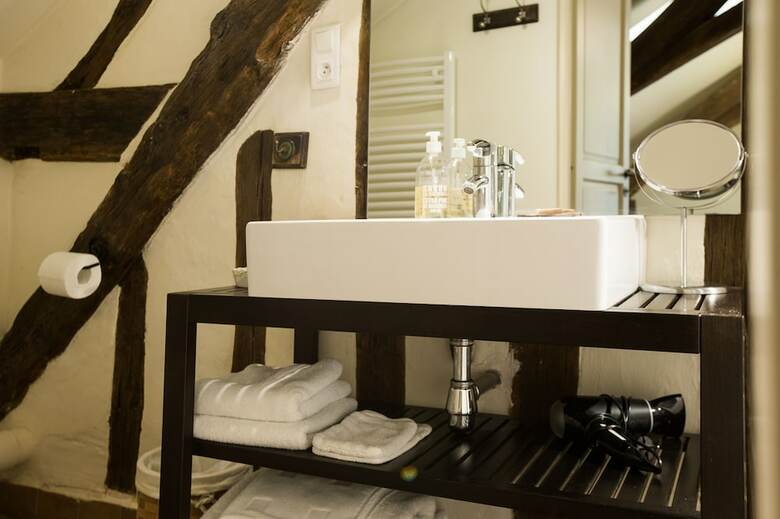 Bed & Breakfast La Rocheli�re
