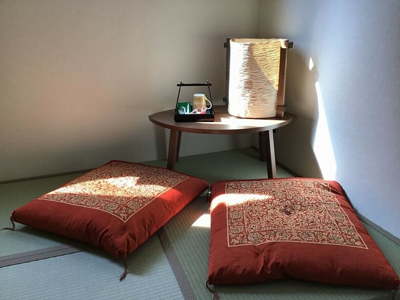 Hostal Guesthouse Yours - Hostel